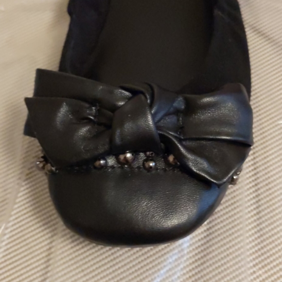 Ladies Black Bow-tie Flats - Picture 2 of 5
